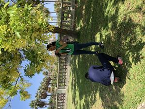 Les participants du 1<sup>er </sup>groupe aux jardins d’Antoniades