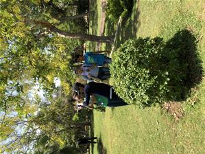 Les participants du 1<sup>er </sup>groupe aux jardins d’Antoniades