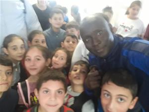  Les élèves de l’école 10 avec Pape du Sénégal