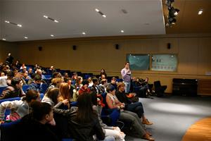 Le débat des lycéens à la bibliothèque de l'Alcazar le 2<sup>e</sup> jour