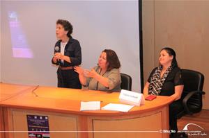 De gauche à droite : M<sup>me</sup> Valérie Gerbault, Déléguée Générale du CMCA Direction des Relations et Coopérations Internationales de France Télévisions, M<sup>me</sup> Hala El Mawy, Journaliste, présentratrice à la radio et experte en critique du cinéma et Dr Marwa El Sahn, Directrice du CAF