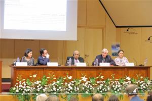 De gauche à droite : Dr Marwa El Sahn, Directrice du Centre d’Activités Francophones (CAF), S.E.M. Stéphane Romatet, Ambassadeur de France en Égypte, Dr Mostafa El Feki, Directeur de la Bibliotheca Alexandrina, M. Thierry Chambolle, Président de l’ASFLCS et Dr Marie-Dominique Nenna, Directrice du Centre d’Études Alexandrines (CEAlex)