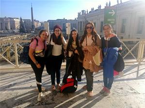 Les lauréates lors d'une visite en Italie