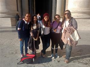 Les lauréates lors d'une visite en Italie