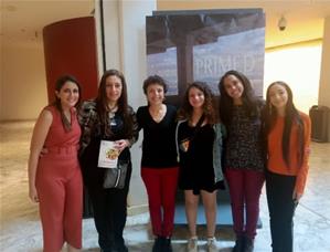 Les lauréates avec Mme Valérie GERBAULT, Déléguée Générale du CMCA à la bibliothèque l'Alcazar