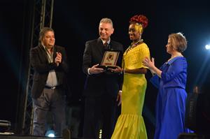  Lors de la cérémonie d'inauguration  