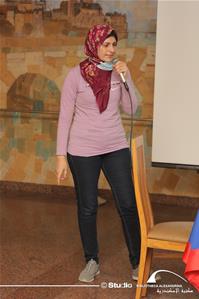 M<sup>lle</sup> Sara Zoheir, l'animatrice de l'atelier "Créer et colorier"