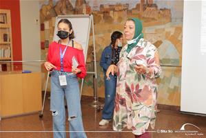 M<sup>me </sup>Nivin Kamel, l'animatrice de l'atelier "Théâtre"