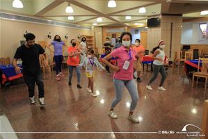 Les participants du 5<sup>e</sup> groupe à l'atelier "Hip Hop"