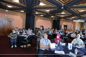  Présentation du programme FEFUE par Dr.Marwa El Sahn aux étudiants de la 24e édition