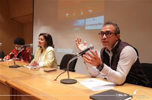 De gauche à droite : M<sup>me</sup> Valérie Gerbault, Déléguée Générale du Centre Méditerranéen de la Communication Audiovisuelle - CMCA, Dr Marwa El Sahn, Directrice du Centre d'Activites Francophones - CAF et M. Ahmed Nabil, Spécialiste du cinéma au Centre des Arts à la Bibliotheca Alexandrina