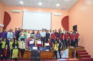 Photo de groupe avec les participants de la 3<sup>e</sup> journée à la Bibliothèque Publique Misr de Port-Saïd