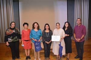 Photo de groupe avec l'équipe du CAF, les membres du Jury et la direction de l'école Sainte Anne du Caire