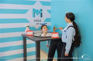 Les participants au Musée de l'Illusion