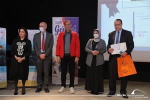  La distribution des certificats du concours « 50 ans de la Francophonie : l'Afrique à l'honneur »