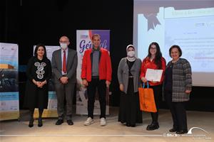  La distribution des certificats du concours « 50 ans de la Francophonie : l'Afrique à l'honneur »