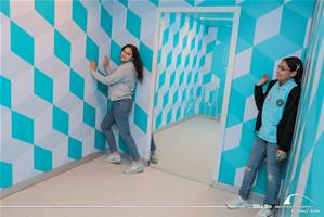 Les participants au Musée de l'Illusion