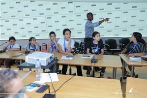 M. Julien, l’animateur de l’atelier "Séance de joute des devinette"