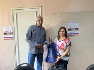 Photo avec le directeur du Palais Culturel El Akkad à Assouan