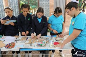 Les participants de l'atelier " Tonne moi le temps en image" à l'Institution Sainte Jeanne-Antide
