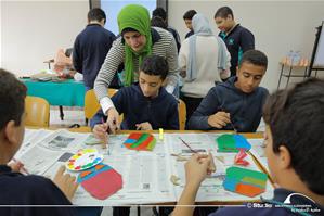 Les participants de l'atelier avec Sara Zoheir, l'animatrice de l'atelier au collège de Saint Marc  