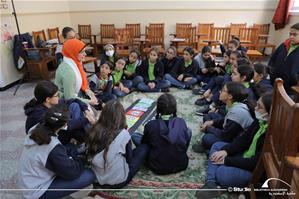     Les participants de l'atelier avec Sara Zoheir, l'animatrice de l'atelier à l'école Girard