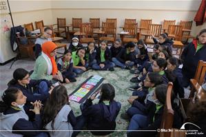     Les participants de l'atelier avec Sara Zoheir, l'animatrice de l'atelier à l'école Girard