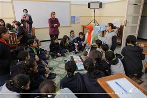     Les participants de l'atelier avec Sara Zoheir, l'animatrice de l'atelier à l'école Girard