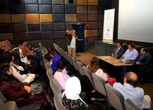  Les lauréates lors d'une conférence autour des obstacles du tournage extérieur  