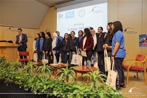  La distribution des certificats du concours « Entreprendre pour apprendre », École Girard_3<sup>e</sup> prix