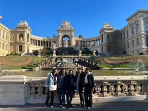 Les lauréates lors de la visite de Marseille