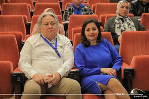  De gauche à droite : M. Samy Belaid, Professeur à l’EM Normandie et Chercheur au Laboratoire et Dr Marwa El Sahn, Directrice du Centre d'Activités Francophones (CAF)