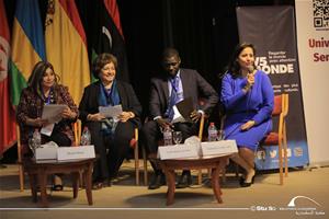 De gauche à droite : S.E.Mme. Mona Omar, Diplomate de carrière, Ancienne assistante du ministre des affaires étrangères pour les affaires africaines et Membre du Conseil National des Femmes, S.E.Mme. Laila Bahaa El Din, Directrice Exécutive, Fondation Kemet Boutros Ghali, M. Mohamed Al Amine Athie, Premier Conseiller à l’Ambassade du Sénégal en Égypte et Dr Marwa El Sahn, Directrice du Centre d'Activités Francophones (CAF)