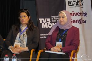 De gauche à droite : M<sup>me</sup>. Abeer El Wakil, Directrice adjointe des relations internationales et Responsable de la Francophonie à l’Université d’Alexandrie et M<sup>me</sup>. Riham Ghaly, Maître de conférences au Département de Langue Française, Faculté de Pédagogie, Université d'Alexandrie