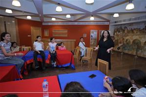 Les participants de l'atelier de théâtre « Le jeune comédien »