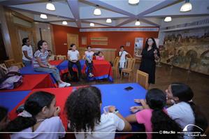  Les participants de l'atelier de théâtre « Le jeune comédien »