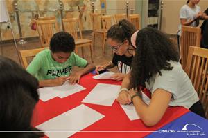  Les participants de l'atelier de théâtre « Le jeune comédien »