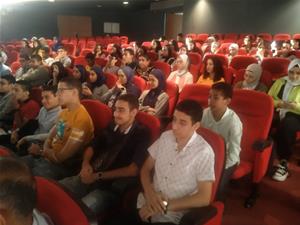 Les participants de la 6<sup>e</sup> journée à la Bibliothèque Publique Misr à Louxor