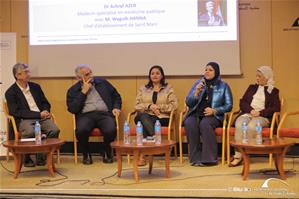  De gauche à droite : Dr Achraf Azer, Médecin spécialisé en médecine publique, M Waguih Hanna, Chef d'établissement de Saint Marc, Dr Marwa El Sahn, Directrice du Centre d'Activités Francophones, Dr Héba Al Hattab, Lauréate du prix " Femmes entrepreneures francophones " de  l'AUF et Mme Amal professeur à l'école Franciscaines