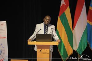 Mot de M. Léon Savadogo, Directeur du Département Santé à l'Université Senghor