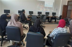 Le public du colloque à l'Ambassade de Savoir de l'Université du Sud de la Vallée 