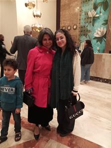  Les lauréates de l'atelier avec l'actrice M<sup>me </sup>Salwa mohamed Ali