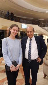  Les lauréates de l'atelier avec le critique de cinéma M.Tarek El Shennawy