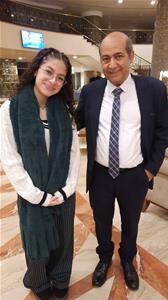 Les lauréates de l'atelier avec le critique de cinéma M.Tarek El Shennawy