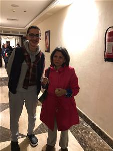 Les lauréats de l'atelier avec l'actrice M<sup>me</sup> Salwa Mohamed Ali