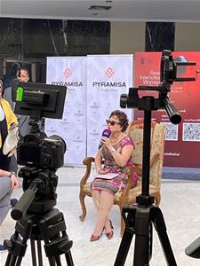 Lors du symposium honnorant l'actrice Lebleba