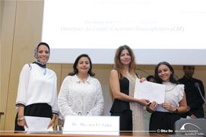  Distribution des certificats pour les participants de l'atelier d'Art Oratoire