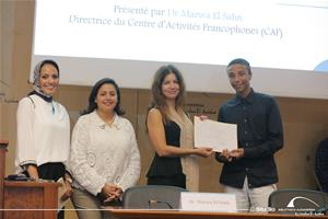  Distribution des certificats pour les participants de l'atelier d'Art Oratoire