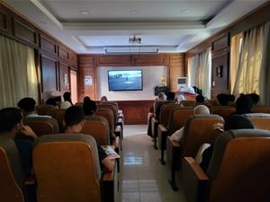 Huitième journée à la Bibliothèque Publique Misr à Louxor
