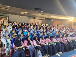 Huitième journée à la Bibliothèque Publique Misr à Louxor